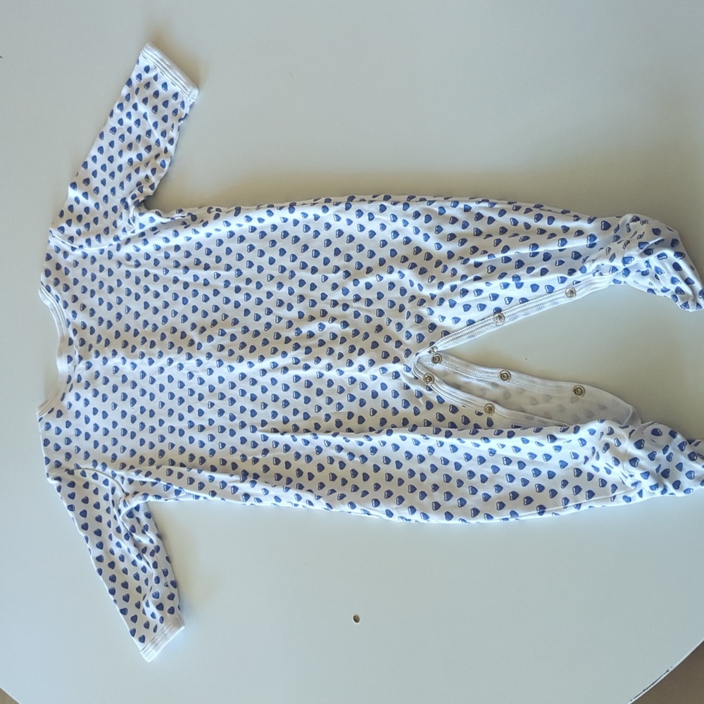 VGUC ๐Roller Rabbit๐ blue hearts baby onesie 6-9 months - Picture 2 of 7